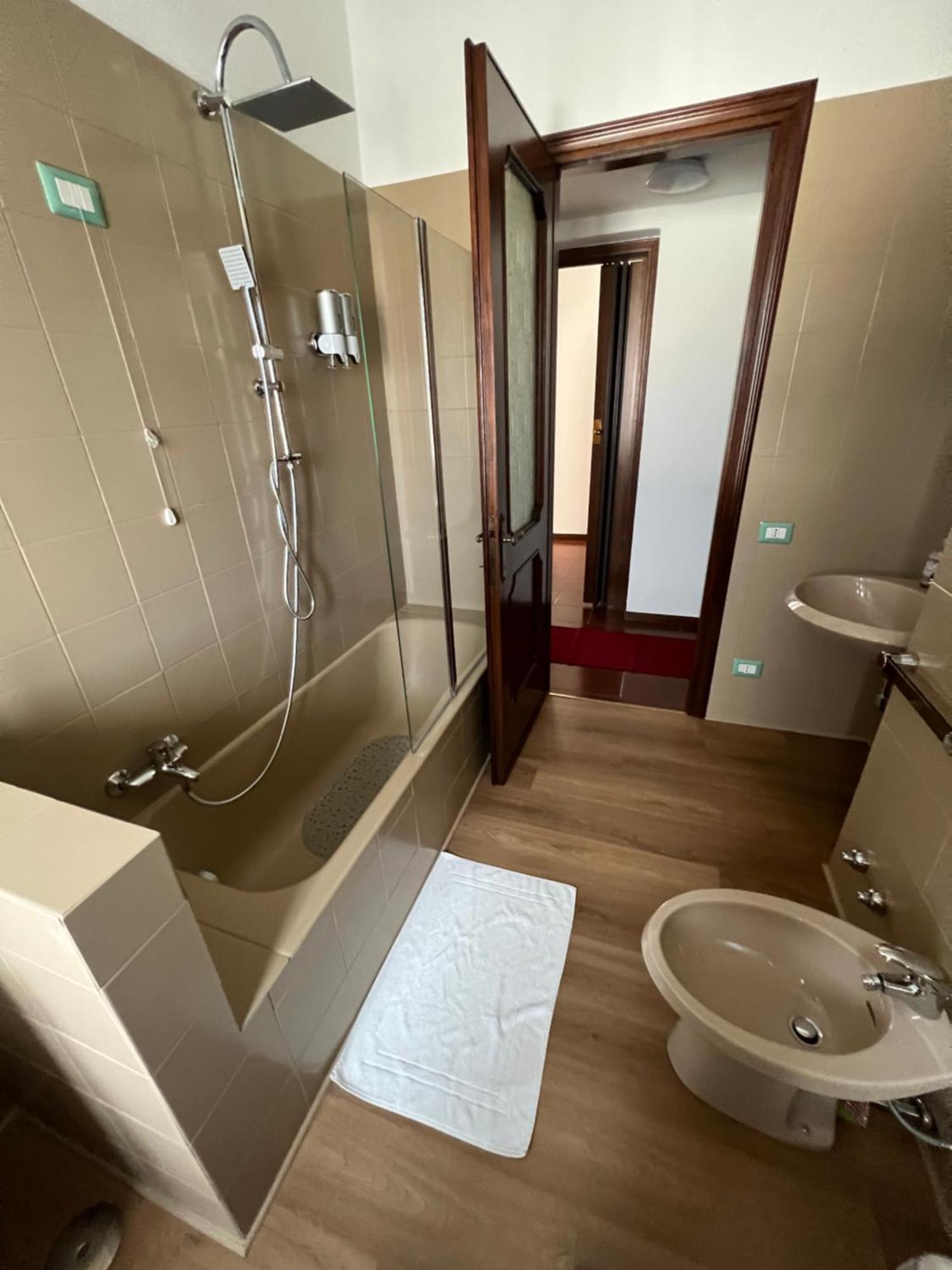 Orio Easy Relax 24H Airport 3 - A Few Steps Apartamento Orio al Serio Exterior foto